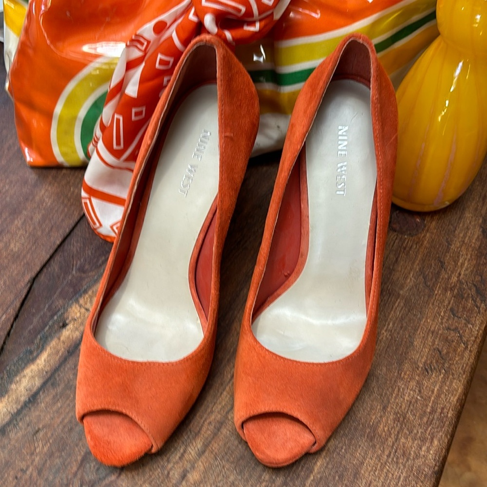 SUEDE- Orange Nine West Heels- Size 8